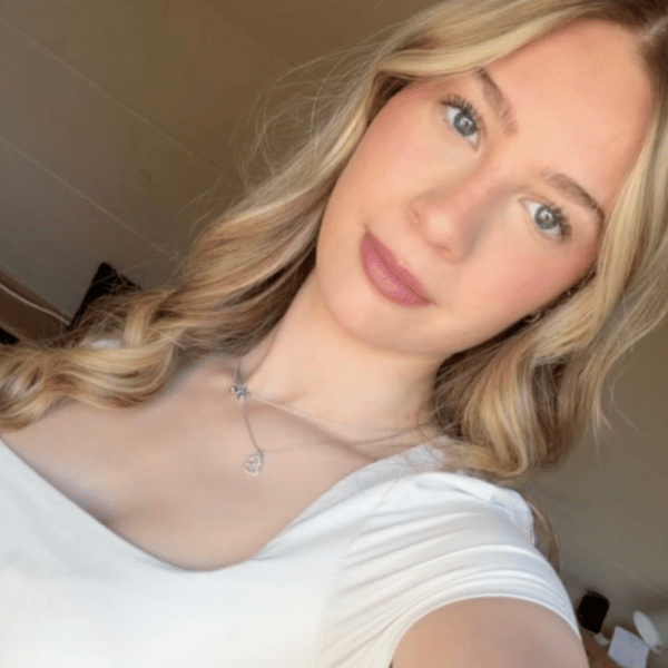 Emmie Naveau